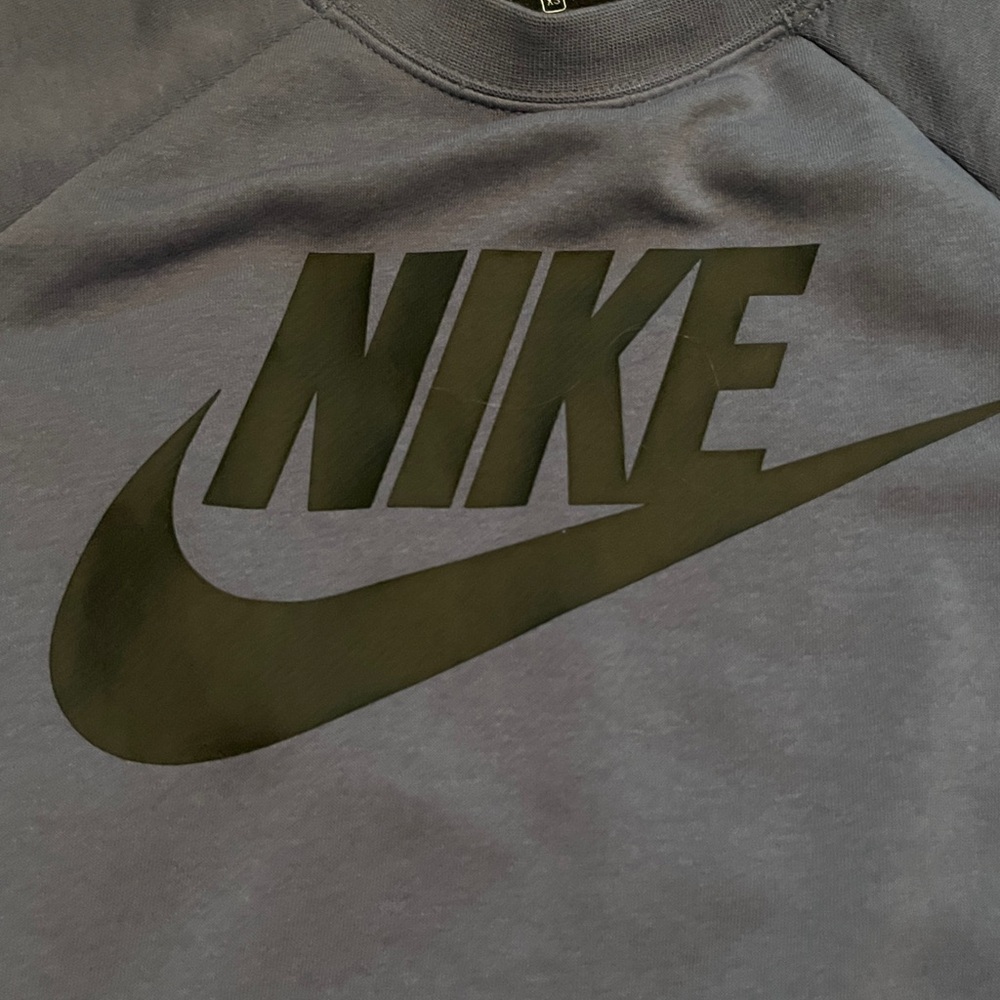 Nike Sweatshirt - Picture 3 of 5